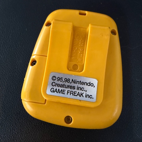 Nintendo Pokémon Pikachu Yellow Console